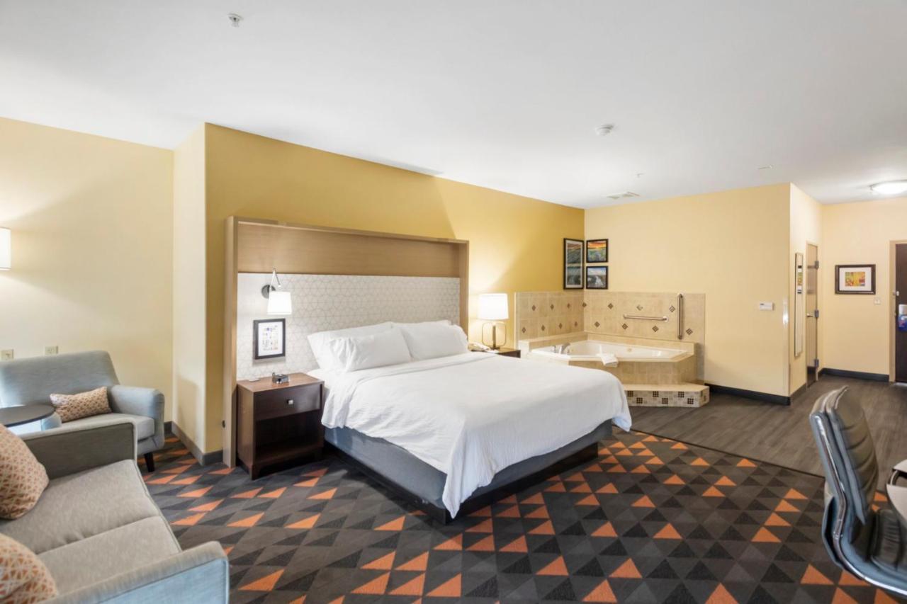 Holiday Inn Hotel & Suites Waco Northwest By Ihg Bellmead Exterior foto