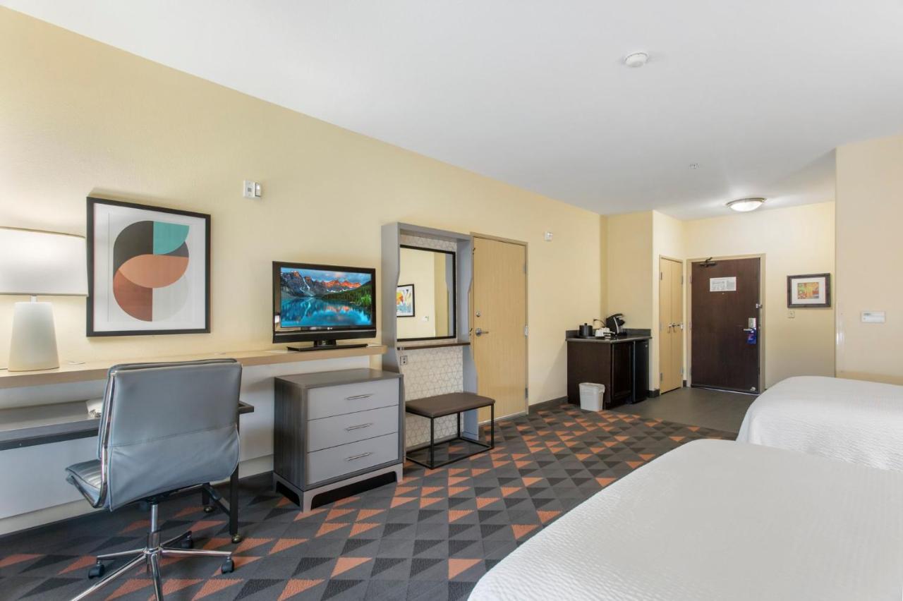 Holiday Inn Hotel & Suites Waco Northwest By Ihg Bellmead Exterior foto
