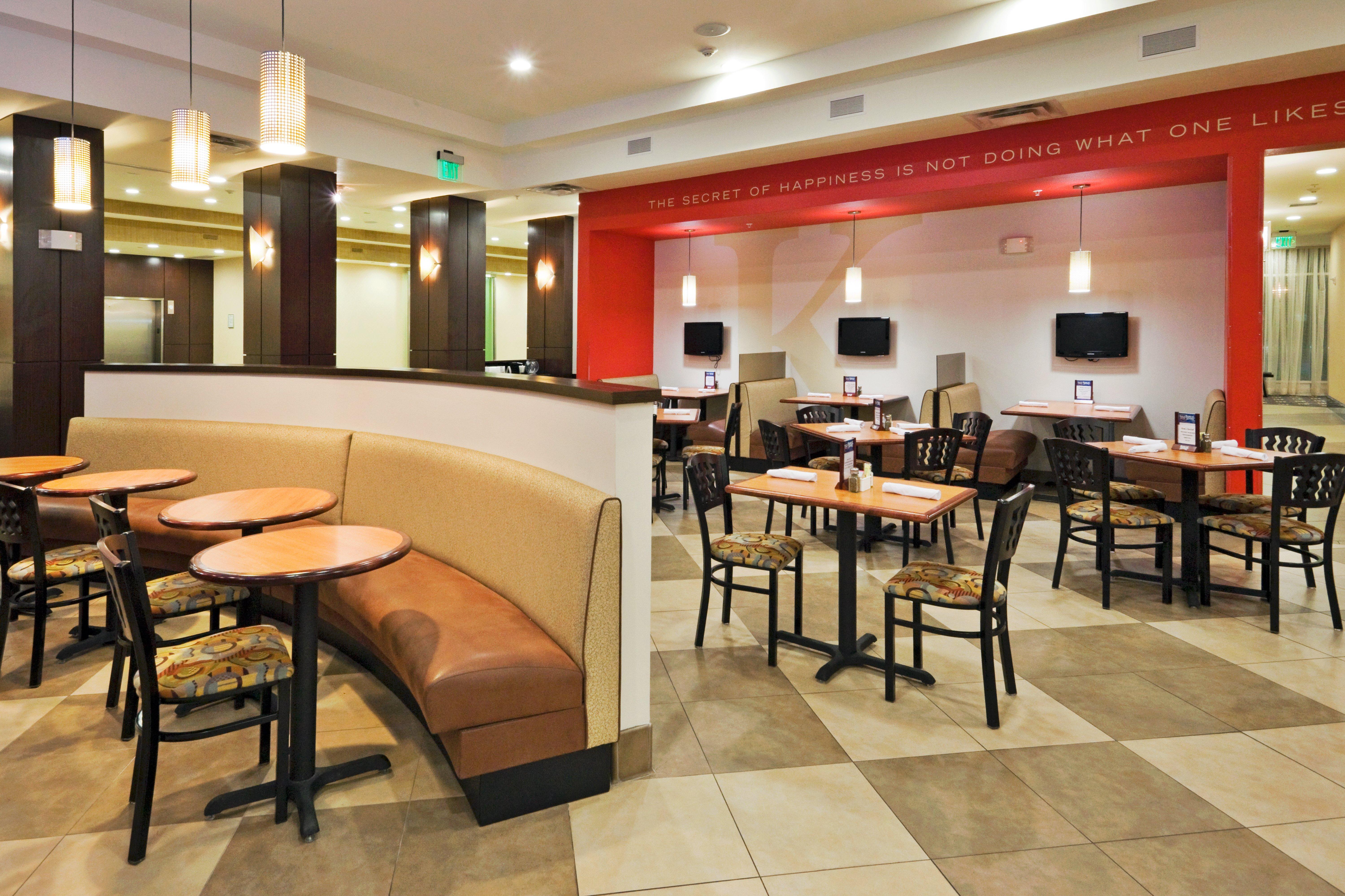 Holiday Inn Hotel & Suites Waco Northwest By Ihg Bellmead Exterior foto