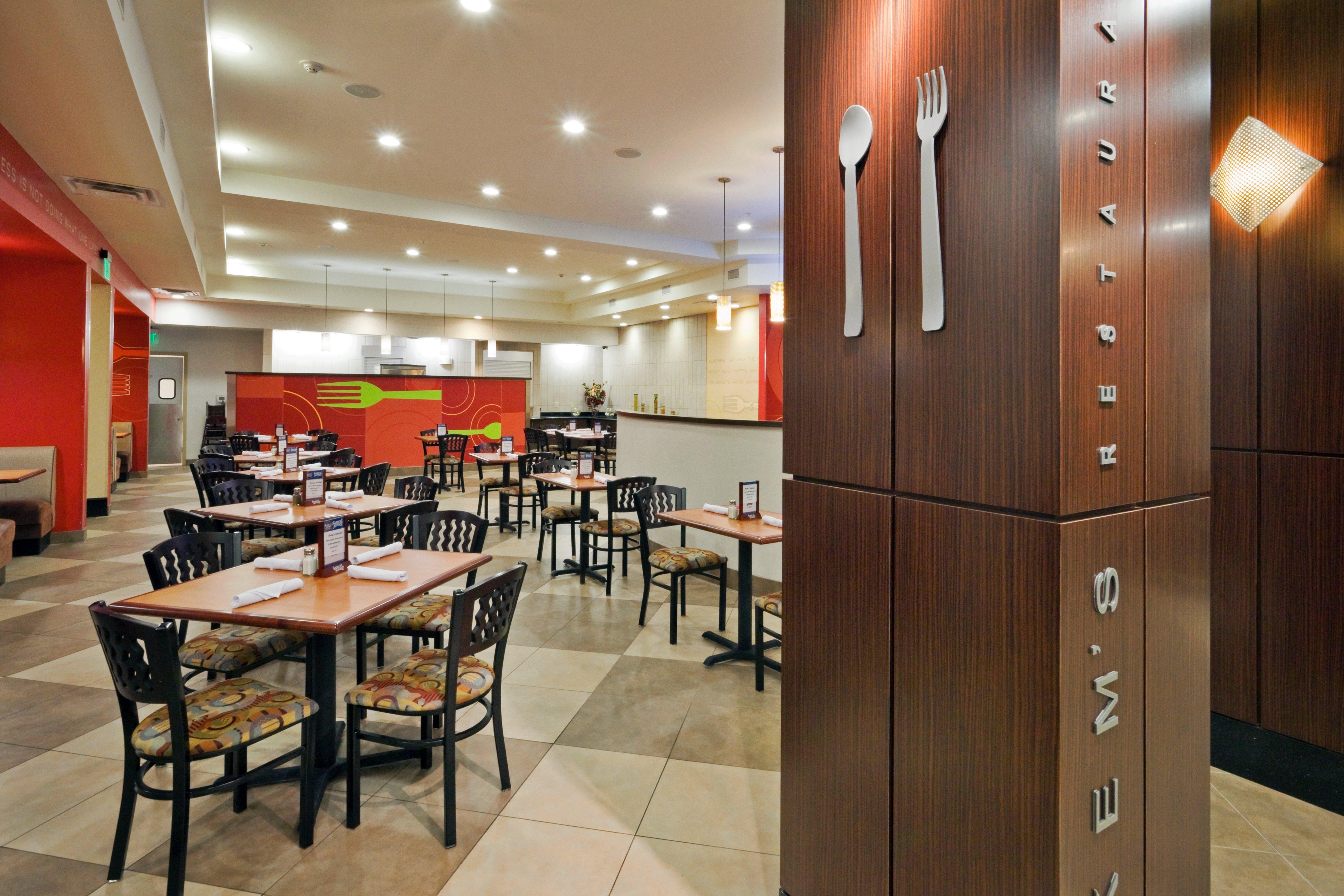 Holiday Inn Hotel & Suites Waco Northwest By Ihg Bellmead Exterior foto