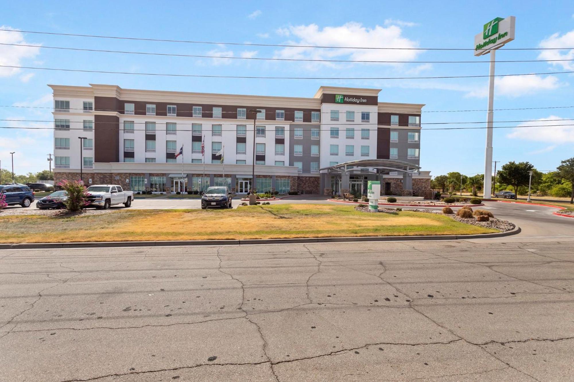 Holiday Inn Hotel & Suites Waco Northwest By Ihg Bellmead Exterior foto